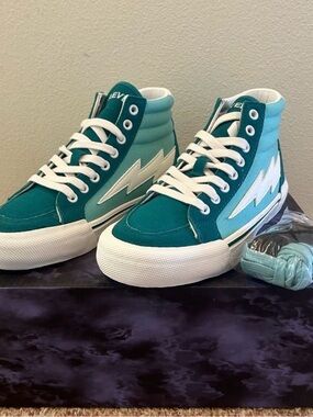Revenge X Storm High Tops Sneakers Shoes  Size: 6 NWT